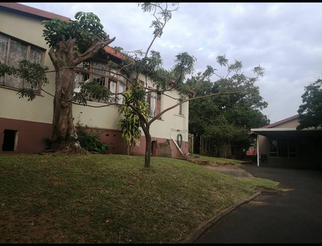 4 BEDROOM HOUSE FOR SALE IN BLUFF
